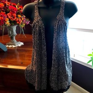 Women’s knitted vest